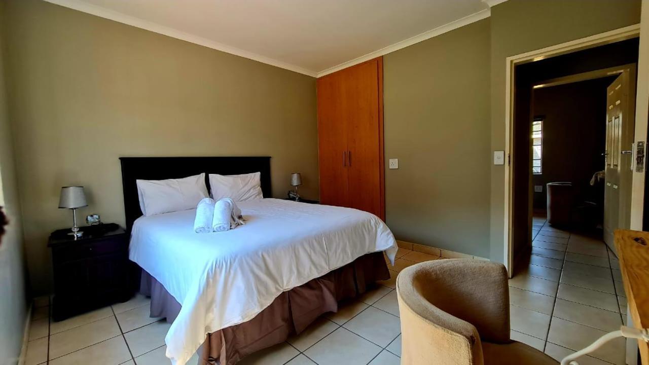 Sundown Country Estate Hotel Boshoek Exterior photo