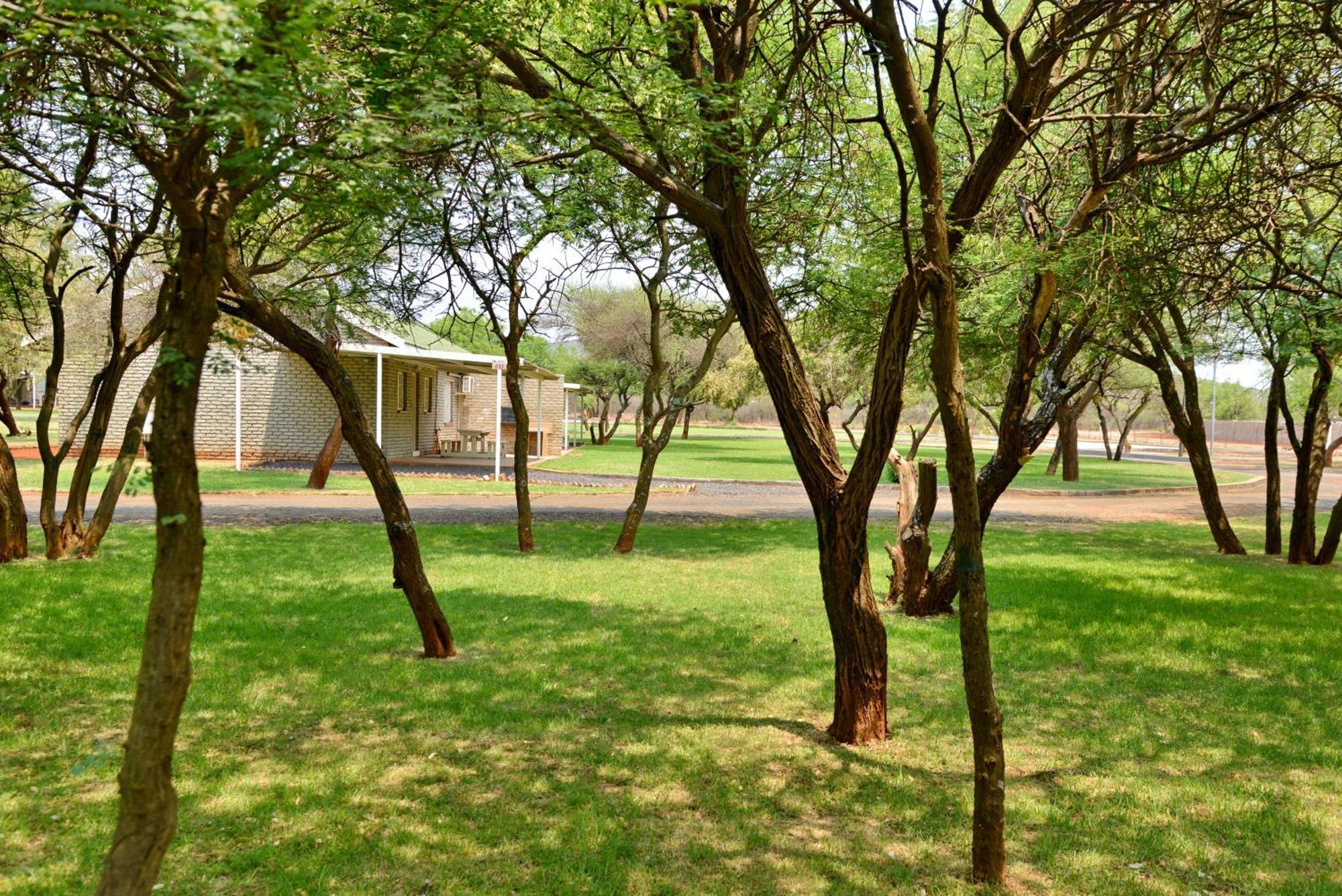 Sundown Country Estate Hotel Boshoek Exterior photo